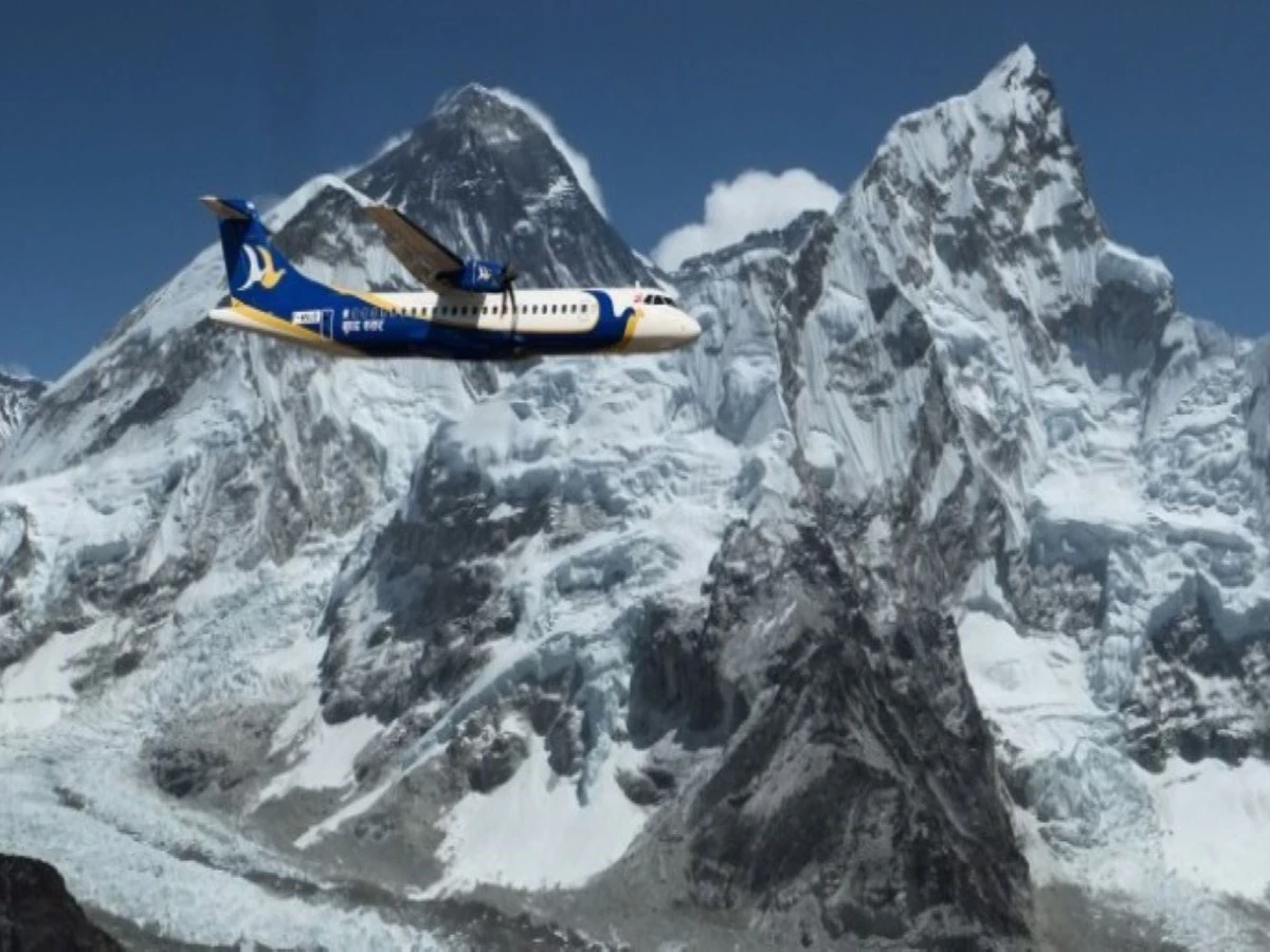 Everest Mountain Flight over Mount Everest