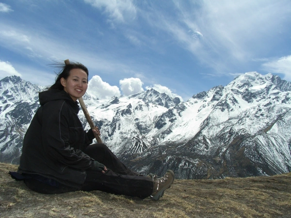 Langtang Kyanjin Ri Trek