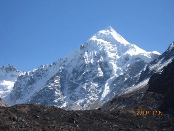 View From Langshisa Kharka 