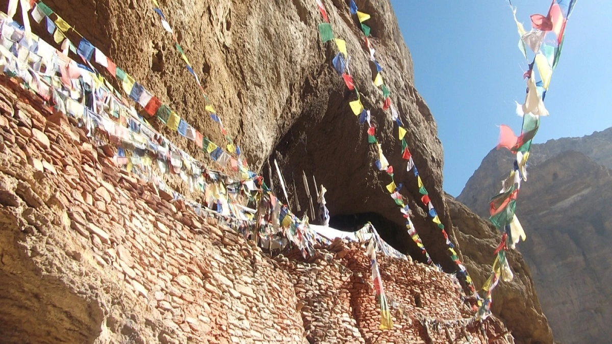 chungsi-cave-trek-from-samar-to-gelling