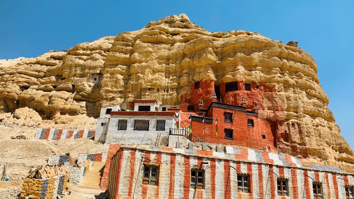 lo-nyifu-monastry-choser